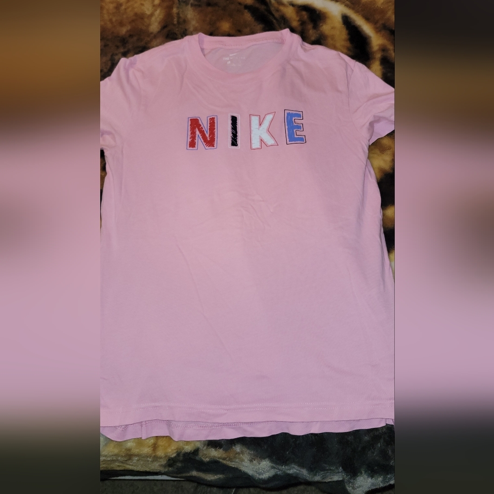 Nike tee